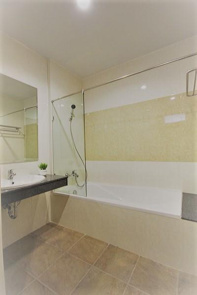 Paragon Suites Resort Jomtien Beach Exterior photo