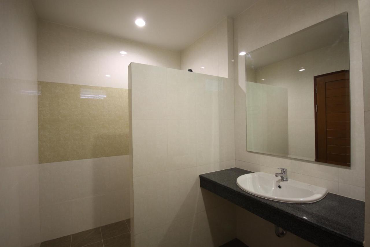 Paragon Suites Resort Jomtien Beach Exterior photo
