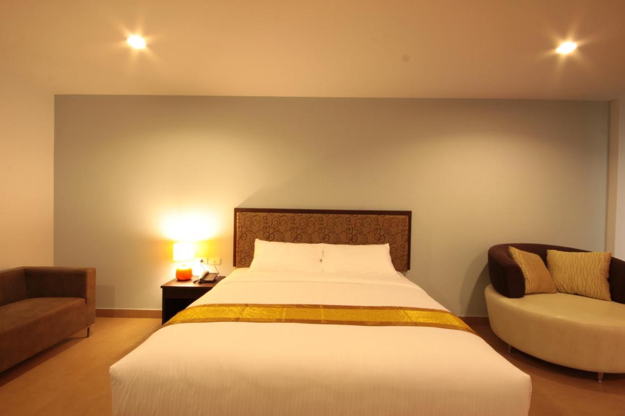 Paragon Suites Resort Jomtien Beach Exterior photo