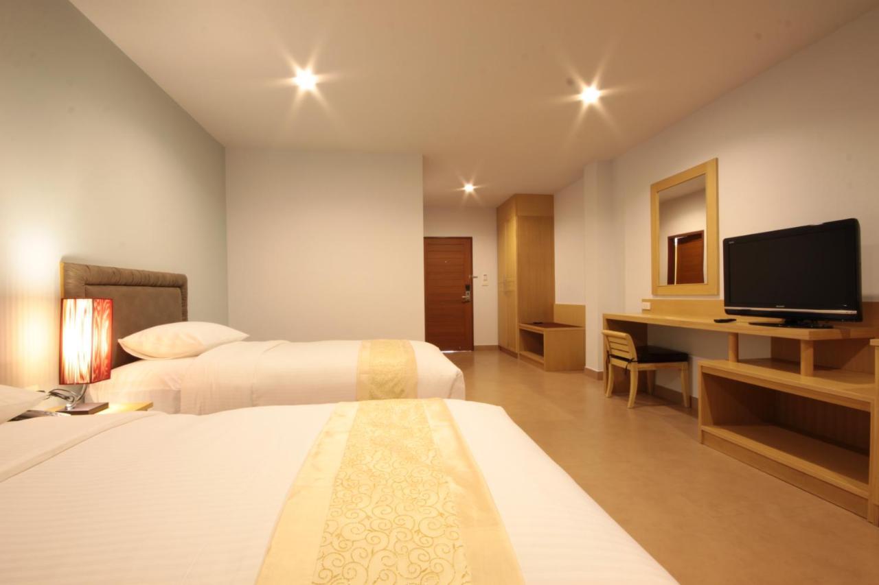 Paragon Suites Resort Jomtien Beach Exterior photo